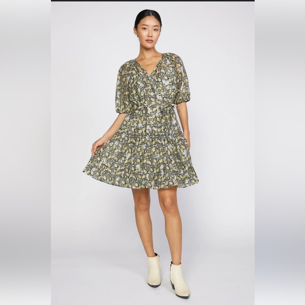 Current air baroque floral wrap dress NWT sz XS